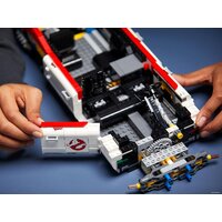 Конструктор LEGO Creator 10274 Автомобиль Охотников за привидениями ECTO-1 - Превью изображения №17 — Интернет-магазин ПроЗаказ