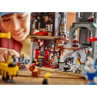 Конструктор LEGO Creator 3 в 1 31168 Средневековый замок конных рыцарей - Превью изображения №9 — Интернет-магазин ПроЗаказ