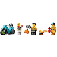 Конструктор LEGO City 60357 Трюковый грузовик и огненное кольцо - Превью изображения №7 — Интернет-магазин ПроЗаказ