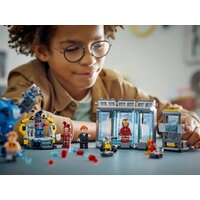 Конструктор LEGO Marvel Лаборатория Железного Человека: Зал Доспехов 76315 - Превью изображения №11 — Интернет-магазин ПроЗаказ