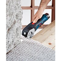 Листовые электрические ножницы Bosch GUS 12V-300 Professional 06019B2904 (с 2-мя АКБ, кейс) - Превью изображения №4 — Интернет-магазин ПроЗаказ