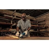 Угловая шлифмашина Bosch GWS 700 Professional 06013A30R0 - Превью изображения №2 — Интернет-магазин ПроЗаказ