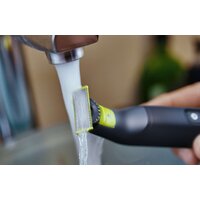 Триммер для бороды и усов Philips OneBlade Pro QP6541/15 - Превью изображения №4 — Интернет-магазин ПроЗаказ