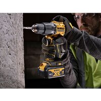 Ударная дрель-шуруповерт DeWalt DCD100YM2T (с 2-мя АКБ, кейс) - Превью изображения №7 — Интернет-магазин ПроЗаказ