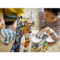 Конструктор LEGO City 60351 Космодром - Превью изображения №10 — Интернет-магазин ПроЗаказ