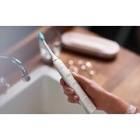 Электрическая зубная щетка Philips HX9911/94 - Превью изображения №7 — Интернет-магазин ПроЗаказ