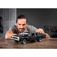 Конструктор LEGO Technic 42111 Dodge Charger Доминика Торетто - Превью изображения №10 — Интернет-магазин ПроЗаказ
