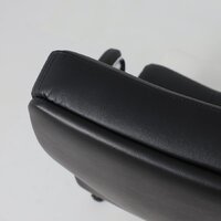 Офисное кресло AksHome Немига 1 (кожа натуральная Black/основание хром) - Превью изображения №7 — Интернет-магазин ПроЗаказ