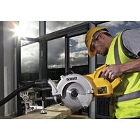 Торцовочная пила DeWalt DWS778 - Превью изображения №7 — Интернет-магазин ПроЗаказ