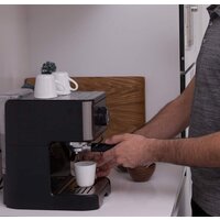 Рожковая кофеварка Black & Decker BXCO1200E - Превью изображения №6 — Интернет-магазин ПроЗаказ