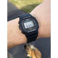 Наручные часы Casio G-Shock DW-5600UE-1E - Превью изображения №6 — Интернет-магазин ПроЗаказ