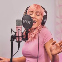 Проводной микрофон RODE NT1 Signature Series (розовый) - Превью изображения №6 — Интернет-магазин ПроЗаказ