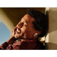 Наушники Bose QuietComfort Ultra Earbuds 2nd Gen (бежевый) - Превью изображения №6 — Интернет-магазин ПроЗаказ