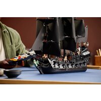 Конструктор LEGO Icons 10365 Пираты Карибского моря: Черная жемчужина - Превью изображения №16 — Интернет-магазин ПроЗаказ
