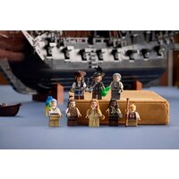 Конструктор LEGO Icons 10365 Пираты Карибского моря: Черная жемчужина - Превью изображения №18 — Интернет-магазин ПроЗаказ
