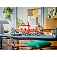 Конструктор LEGO City 60422 Морской порт с грузовым судном - Превью изображения №12 — Интернет-магазин ПроЗаказ