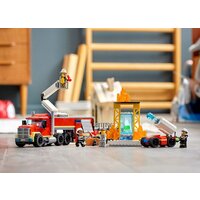 Конструктор LEGO City 60282 Команда пожарных - Превью изображения №13 — Интернет-магазин ПроЗаказ