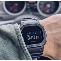 Наручные часы Casio DW-5600BB-1E - Превью изображения №3 — Интернет-магазин ПроЗаказ