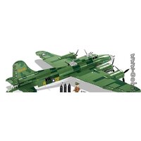 Конструктор Cobi World War II 5707 Boeing B-17F Flying Fortress Memphis Belle - Превью изображения №3 — Интернет-магазин ПроЗаказ