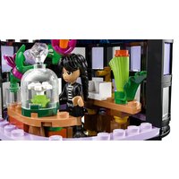 Конструктор LEGO Wednesday 76784 Черный георгин - Превью изображения №6 — Интернет-магазин ПроЗаказ