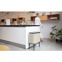 Система сортировки мусора Brabantia Bo Touch Bin 3x11 л (бежевый) - Превью изображения №6 — Интернет-магазин ПроЗаказ
