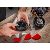 Конструктор LEGO Technic 42107 Ducati Panigale V4 R - Превью изображения №12 — Интернет-магазин ПроЗаказ