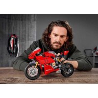 Конструктор LEGO Technic 42107 Ducati Panigale V4 R - Превью изображения №15 — Интернет-магазин ПроЗаказ