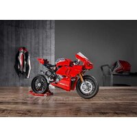 Конструктор LEGO Technic 42107 Ducati Panigale V4 R - Превью изображения №17 — Интернет-магазин ПроЗаказ