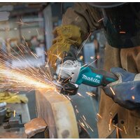 Угловая шлифмашина Makita DGA505Z (без АКБ) - Превью изображения №4 — Интернет-магазин ПроЗаказ