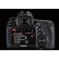 Зеркальный фотоаппарат Canon EOS 5D Mark IV Body - Превью изображения №15 — Интернет-магазин ПроЗаказ