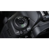 Зеркальный фотоаппарат Canon EOS 5D Mark IV Body - Превью изображения №11 — Интернет-магазин ПроЗаказ