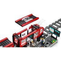 Конструктор LEGO City 60423 Трамвай и станция в центре города - Превью изображения №6 — Интернет-магазин ПроЗаказ
