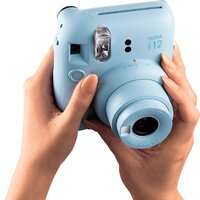 Фотоаппарат Fujifilm Instax Mini 12 (голубой) - Превью изображения №6 — Интернет-магазин ПроЗаказ