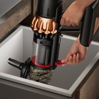 Пылесос Dyson V16 Piston Animal 492963-01 (матовый черный/медный) - Превью изображения №15 — Интернет-магазин ПроЗаказ