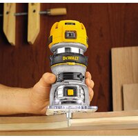 Кромочно-петельный фрезер DeWalt D26200 - Превью изображения №7 — Интернет-магазин ПроЗаказ