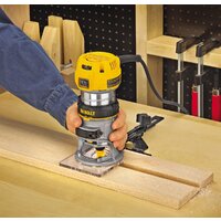 Кромочно-петельный фрезер DeWalt D26200 - Превью изображения №4 — Интернет-магазин ПроЗаказ