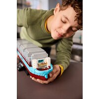 Конструктор LEGO 40955 Контейнеровоз Maersk с двухтопливным двигателем - Превью изображения №13 — Интернет-магазин ПроЗаказ