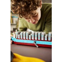 Конструктор LEGO 40955 Контейнеровоз Maersk с двухтопливным двигателем - Превью изображения №14 — Интернет-магазин ПроЗаказ