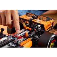 Конструктор LEGO Technic 42228 McLaren MCL39 F1 Car - Превью изображения №13 — Интернет-магазин ПроЗаказ