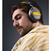 Наушники Sennheiser Momentum 4 Wireless 80th Anniversary Edition - Превью изображения №5 — Интернет-магазин ПроЗаказ