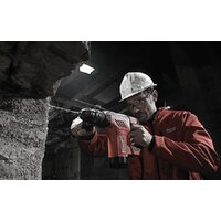 Перфоратор Milwaukee PLH 28 E 4933446790 - Превью изображения №3 — Интернет-магазин ПроЗаказ