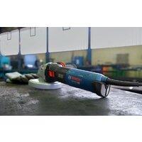 Угловая шлифмашина Bosch GWS 17-125 S Professional 06017D0300 - Превью изображения №5 — Интернет-магазин ПроЗаказ