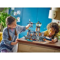 Конструктор LEGO City 60419 Полицейская тюрьма на острове - Превью изображения №9 — Интернет-магазин ПроЗаказ