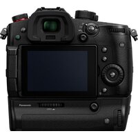 Беззеркальный фотоаппарат Panasonic Lumix GH5 II Body - Превью изображения №8 — Интернет-магазин ПроЗаказ