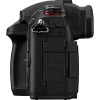 Беззеркальный фотоаппарат Panasonic Lumix GH5 II Body - Превью изображения №6 — Интернет-магазин ПроЗаказ