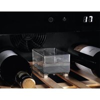 Винный шкаф Electrolux EWUS052B5B - Превью изображения №4 — Интернет-магазин ПроЗаказ