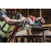 Дисковая (циркулярная) пила Milwaukee M18FCS66GR3-0 4933493491 (без АКБ) - Превью изображения №6 — Интернет-магазин ПроЗаказ