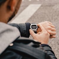 Наручные часы Casio G-Shock GM-5600U-1E - Превью изображения №4 — Интернет-магазин ПроЗаказ