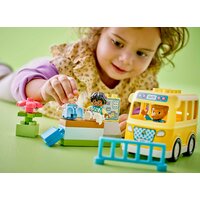 Конструктор LEGO Duplo 10988 Поездка на автобусе - Превью изображения №6 — Интернет-магазин ПроЗаказ