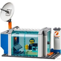 Конструктор LEGO City 60229 Площадка для сборки и транспорт для перевозки ракеты - Превью изображения №7 — Интернет-магазин ПроЗаказ